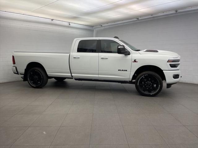 2026 RAM Ram 3500 RAM 3500 LARAMIE CREW CAB 4X4 8 BOX