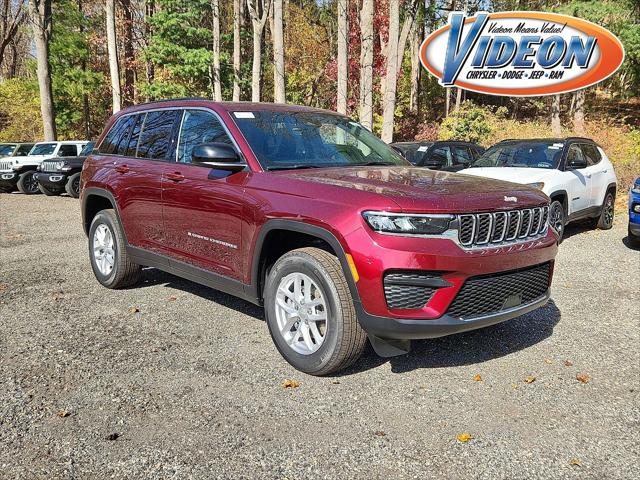 2025 Jeep Grand Cherokee GRAND CHEROKEE LAREDO X 4X4