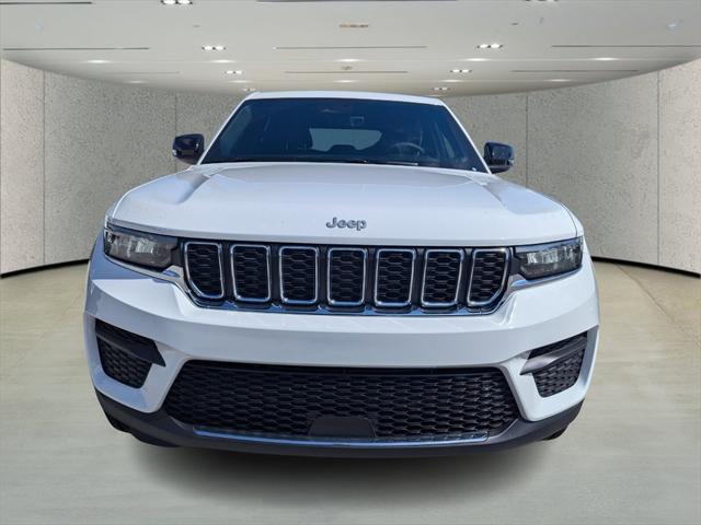 2025 Jeep Grand Cherokee GRAND CHEROKEE LAREDO 4X2