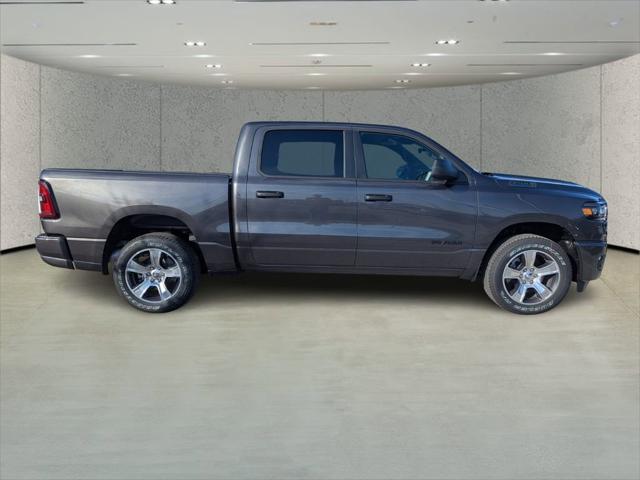 2026 RAM Ram 1500 RAM 1500 EXPRESS CREW CAB 4X2 57 BOX