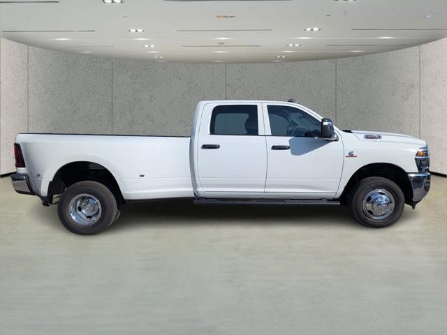 2026 RAM Ram 3500 RAM 3500 TRADESMAN CREW CAB 4X4 8 BOX