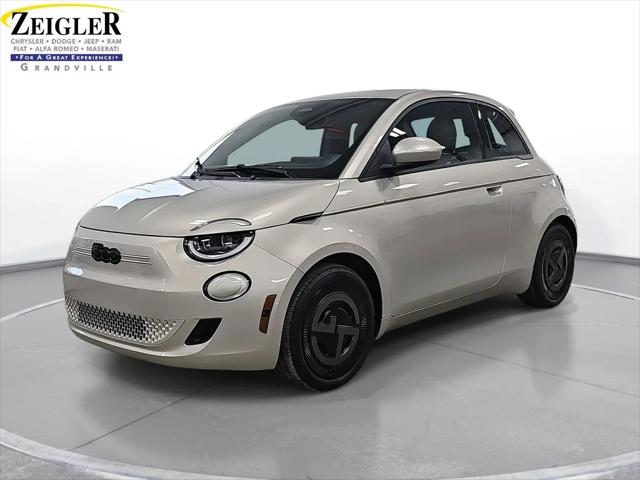 2025 Fiat FIAT 500e GIORGIO ARMANI Collectors Edition 2025 Fiat FIAT 500e GIORGIO ARMANI Collectors Edition