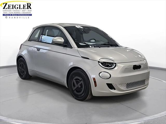 2025 Fiat FIAT 500e GIORGIO ARMANI Collectors Edition 2025 Fiat FIAT 500e GIORGIO ARMANI Collectors Edition