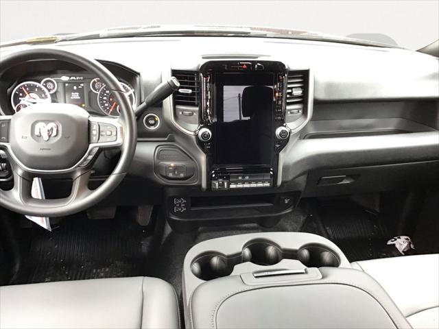 2026 RAM Ram 5500 Chassis Cab RAM 5500 TRADESMAN CHASSIS CREW CAB 4X4 60 CA