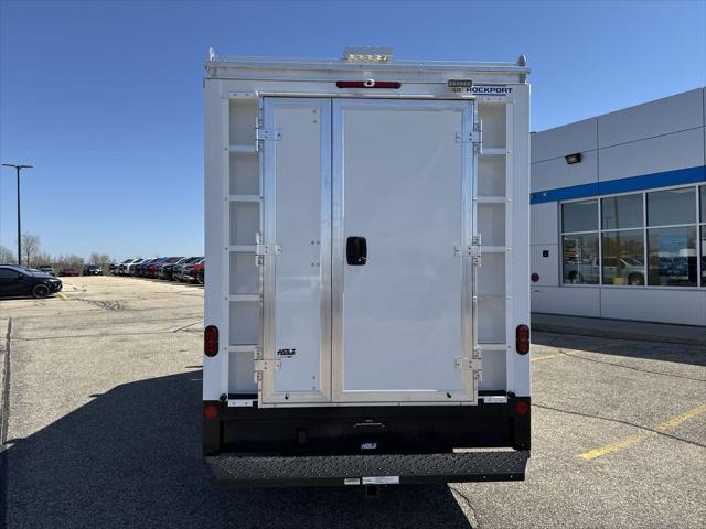 2025 GMC Savana Cutaway Work Van