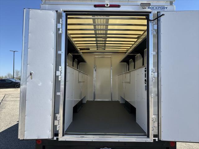 2025 GMC Savana Cutaway Work Van