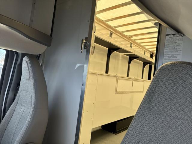 2025 GMC Savana Cutaway Work Van