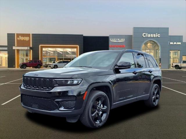 2023 Jeep Grand Cherokee Altitude 4x4 2023 Jeep Grand Cherokee Altitude 4x4