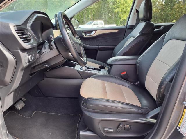 2022 Ford Escape Titanium