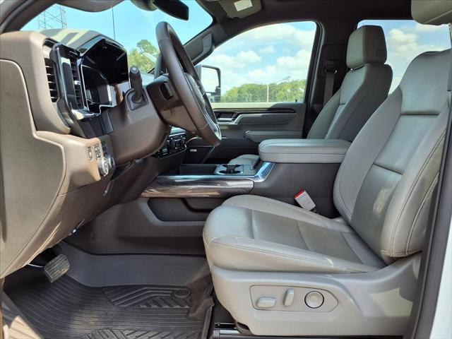 2025 Chevrolet Silverado 2500HD 4WD Crew Cab Standard Bed LTZ