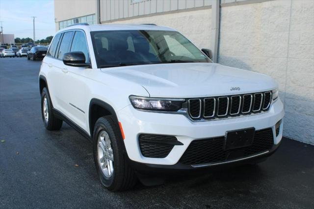 2022 Jeep Grand Cherokee Laredo 4x4