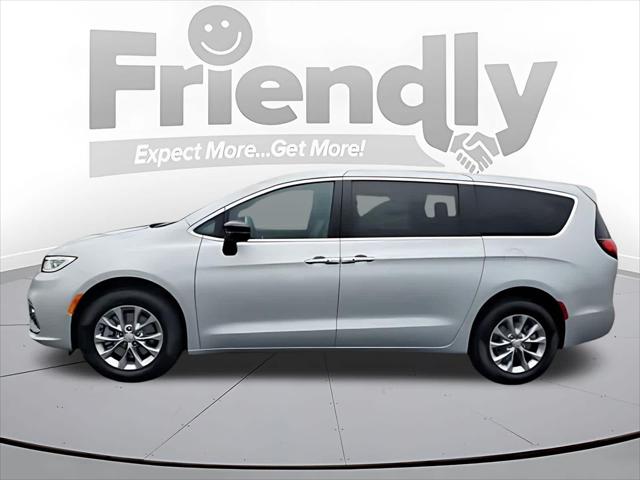 2026 Chrysler Pacifica PACIFICA SELECT AWD