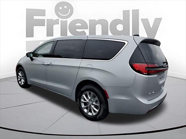 2026 Chrysler Pacifica PACIFICA SELECT AWD