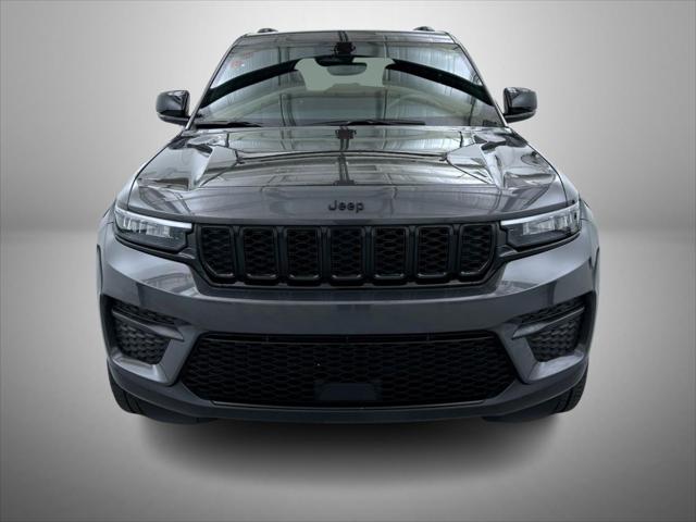 2023 Jeep Grand Cherokee Altitude 4x4 2023 Jeep Grand Cherokee Altitude 4x4