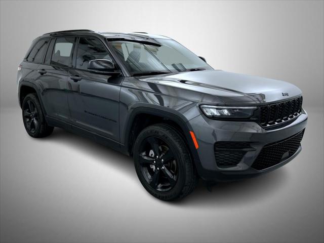 2023 Jeep Grand Cherokee Altitude 4x4 2023 Jeep Grand Cherokee Altitude 4x4