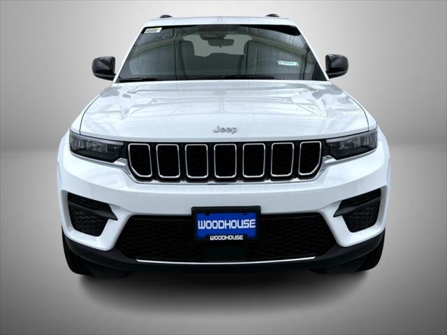 2025 Jeep Grand Cherokee GRAND CHEROKEE LAREDO 4X4 2025 Jeep Grand Cherokee GRAND CHEROKEE LAREDO 4X4