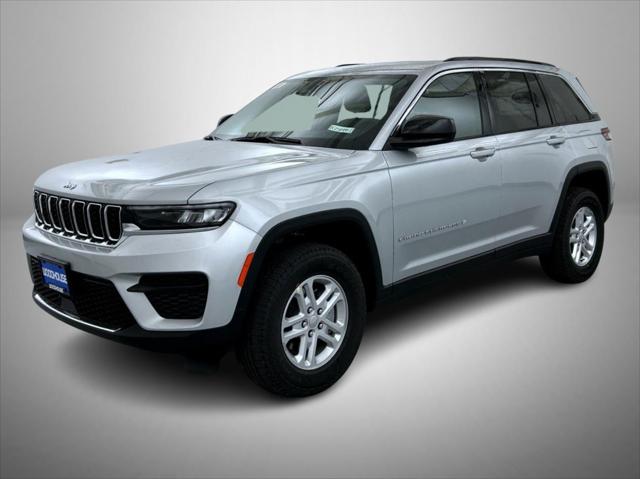 2025 Jeep Grand Cherokee GRAND CHEROKEE LAREDO 4X4