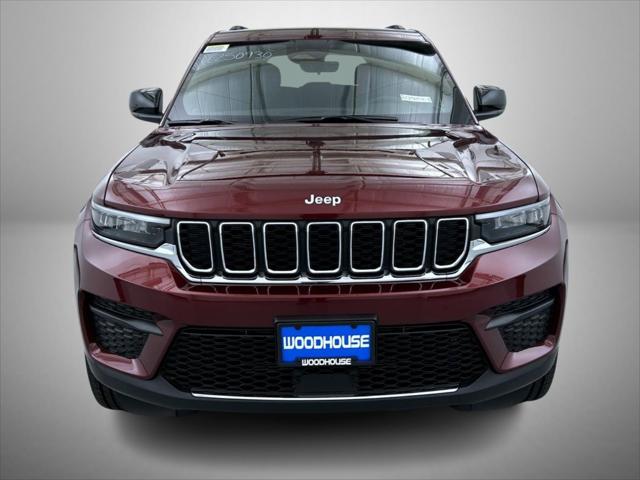 2025 Jeep Grand Cherokee GRAND CHEROKEE LAREDO 4X4