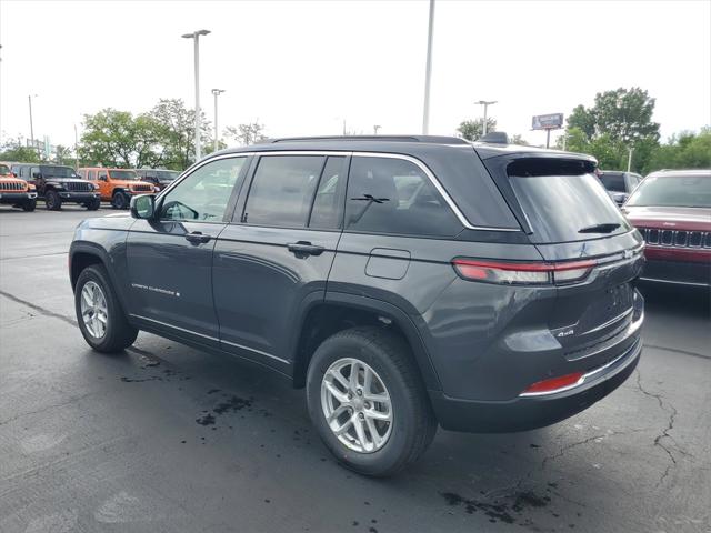 2025 Jeep Grand Cherokee GRAND CHEROKEE LAREDO X 4X4
