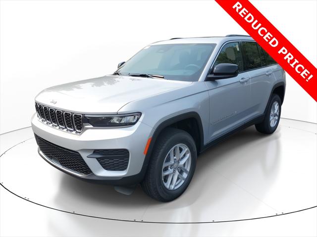 2025 Jeep Grand Cherokee GRAND CHEROKEE LAREDO X 4X4