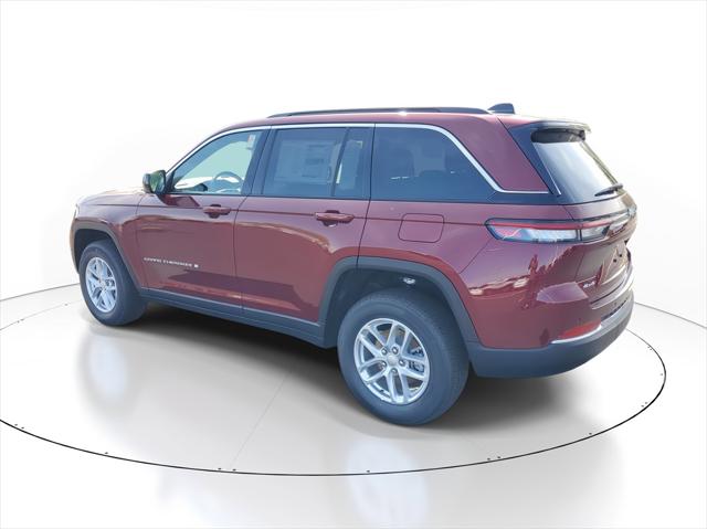 2025 Jeep Grand Cherokee GRAND CHEROKEE LAREDO X 4X4