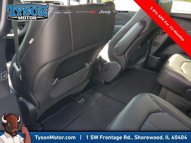 2026 Chrysler Voyager LX