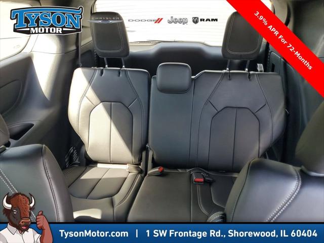 2026 Chrysler Voyager LX