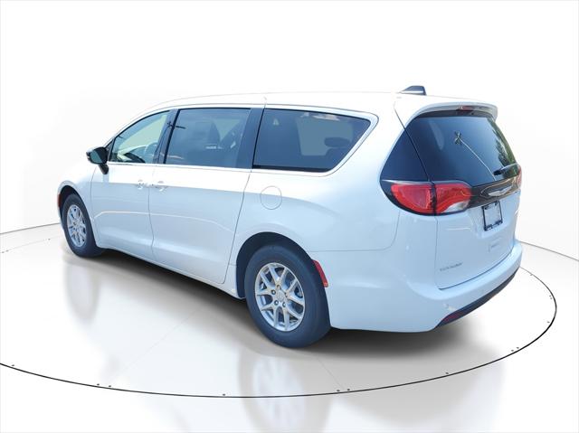 2026 Chrysler Voyager VOYAGER LX