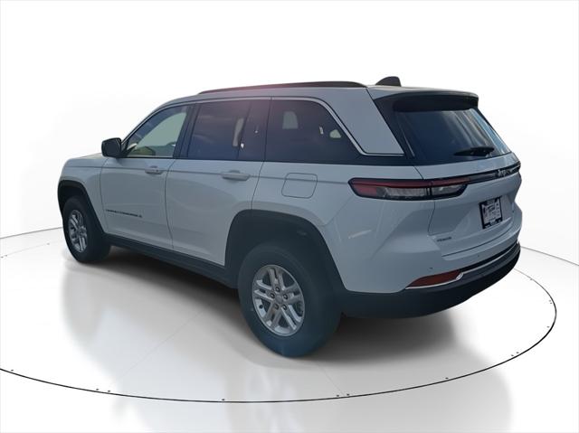 2025 Jeep Grand Cherokee GRAND CHEROKEE LAREDO 4X4