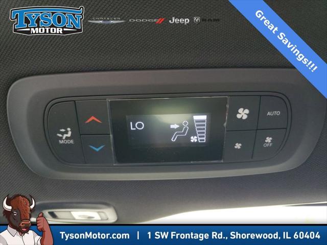 2026 Chrysler Pacifica Select AWD