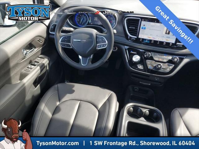 2026 Chrysler Pacifica Select AWD
