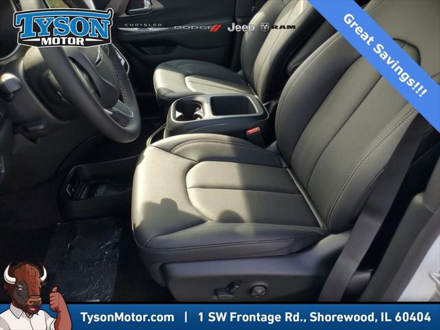 2026 Chrysler Pacifica Select AWD