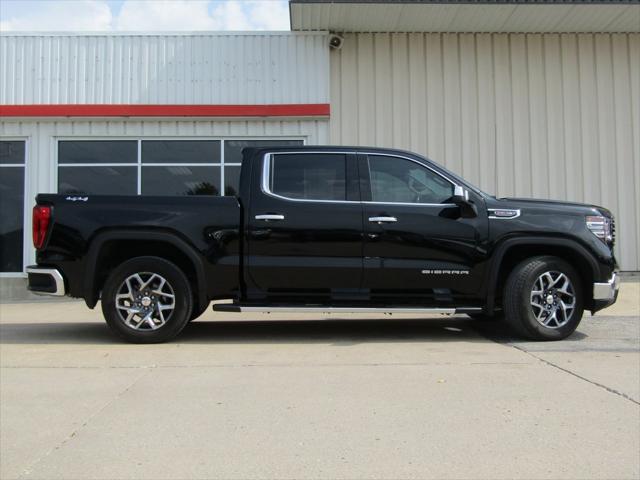 2022 GMC Sierra 1500 4WD Crew Cab Short Box SLT 2022 GMC Sierra 1500 4WD Crew Cab Short Box SLT