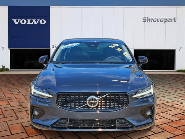 2024 Volvo S60 B5 Plus Dark Theme 2024 Volvo S60 B5 Plus Dark Theme