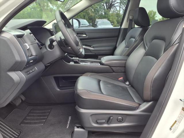 2023 Nissan Pathfinder SL FWD 2023 Nissan Pathfinder SL FWD