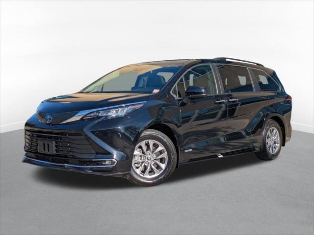 2021 Toyota Sienna XLE 2021 Toyota Sienna XLE