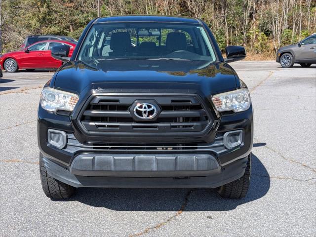 2017 Toyota Tacoma SR 2017 Toyota Tacoma SR