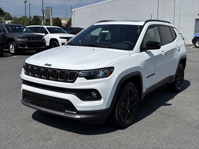2025 Jeep Compass COMPASS LATITUDE 4X4