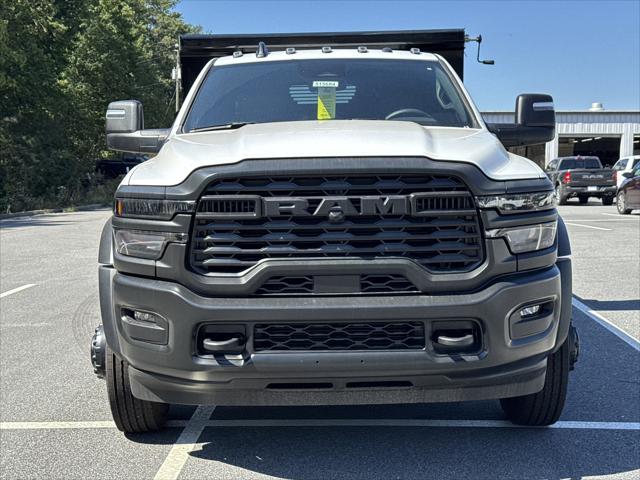 2025 RAM 5500 Chassis RAM 5500 TRADESMAN CHASSIS CREW CAB 4X4 60 CA
