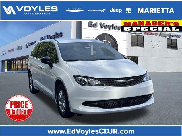 2025 Chrysler Voyager VOYAGER LX