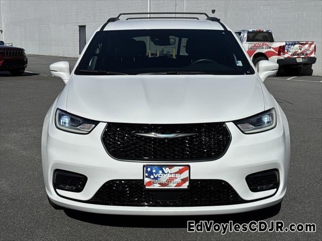 2021 Chrysler Pacifica Hybrid Touring L 2021 Chrysler Pacifica Hybrid Touring L