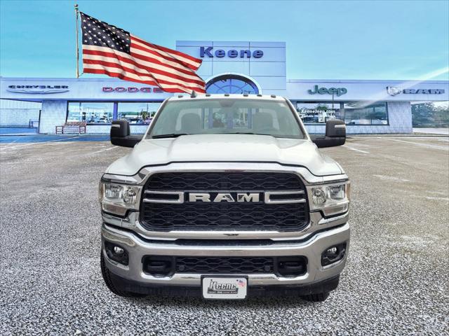 2024 RAM Ram 3500 Chassis Cab RAM 3500 TRADESMAN CHASSIS REGULAR CAB 4X4 60 CA 2024 RAM Ram 3500 Chassis Cab RAM 3500 TRADESMAN CHASSIS REGULAR CAB 4X4 60 CA