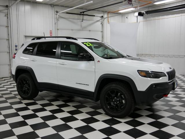 2022 Jeep Cherokee Trailhawk 4x4 2022 Jeep Cherokee Trailhawk 4x4