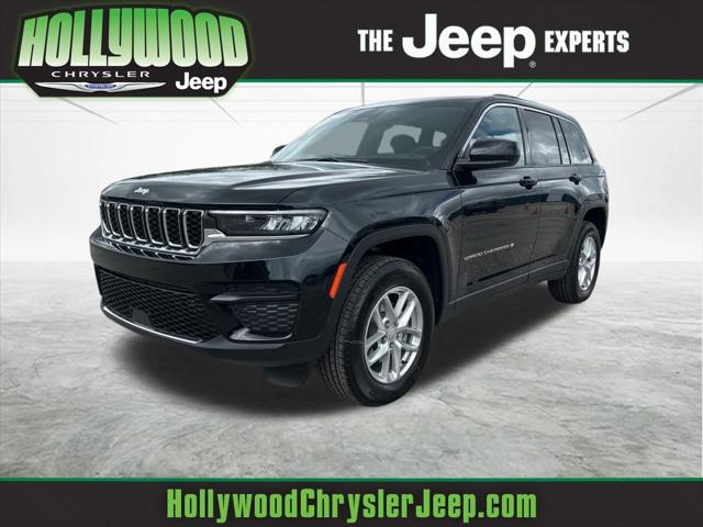 2025 Jeep Grand Cherokee GRAND CHEROKEE LAREDO X 4X4