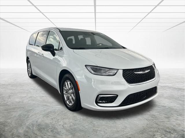 2025 Chrysler Pacifica PACIFICA SELECT