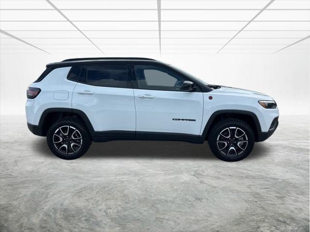 2025 Jeep Compass COMPASS TRAILHAWK 4X4