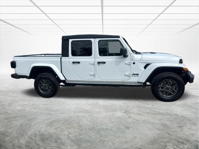 2025 Jeep Gladiator GLADIATOR SPORT S 4X4 2025 Jeep Gladiator GLADIATOR SPORT S 4X4