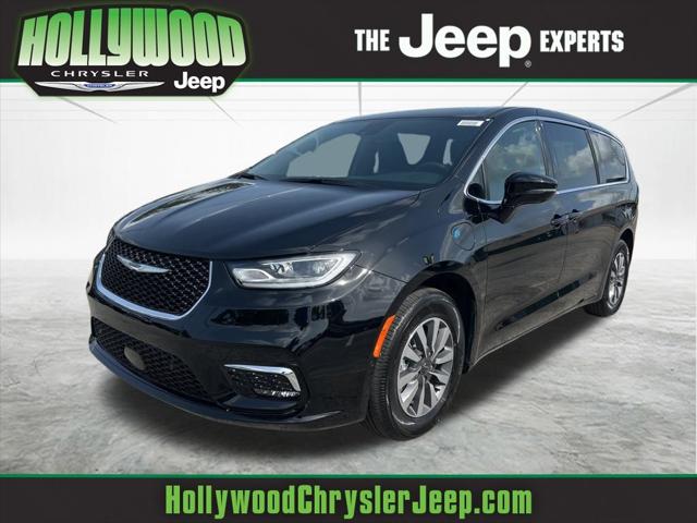 2025 Chrysler Pacifica Plug-In Hybrid PACIFICA PLUG-IN HYBRID SELECT