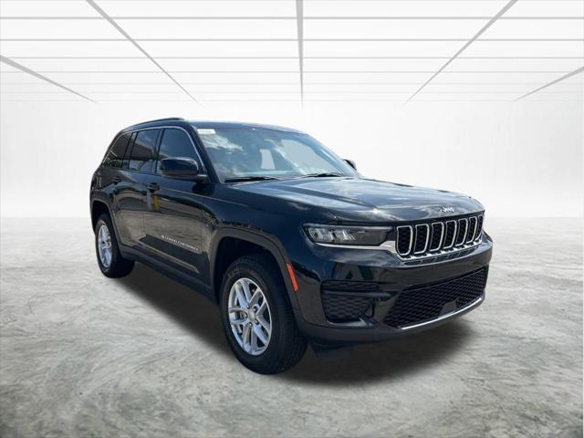2025 Jeep Grand Cherokee GRAND CHEROKEE LAREDO X 4X2