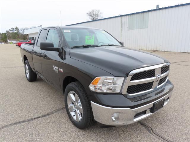 2024 RAM Ram 1500 Classic RAM 1500 CLASSIC TRADESMAN QUAD CAB 4X4 64 BOX